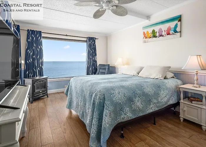 Hébergement de vacances Marigot Beach-Beautiful 3 Bedroom Direct Oceanfront Condo!