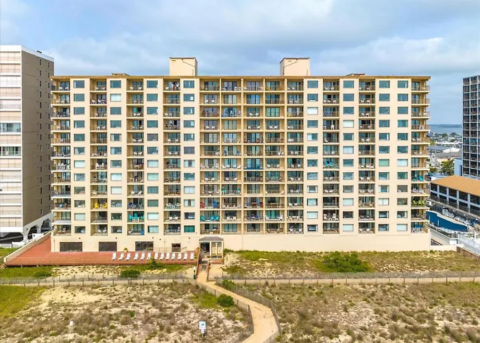 Marigot Beach-Beautiful 3 Bedroom Direct Oceanfront Condo! Ocean City